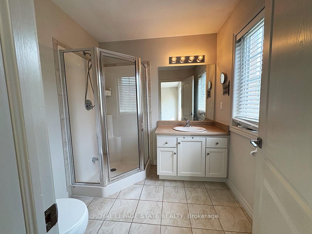 Photo 24 of Unit 16, 25 Ivybridge Drive, Hamilton, Lakeshore — HOMEH