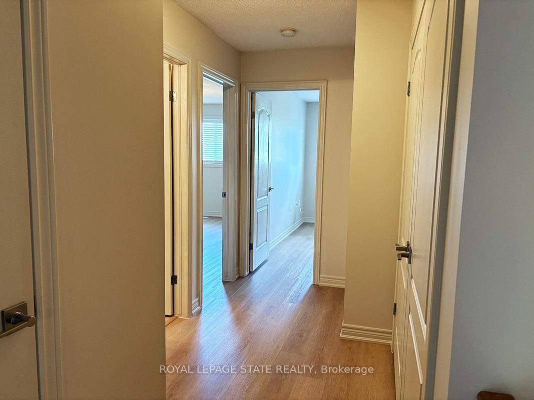 Photo 26 of Unit 16, 25 Ivybridge Drive, Hamilton, Lakeshore — HOMEH
