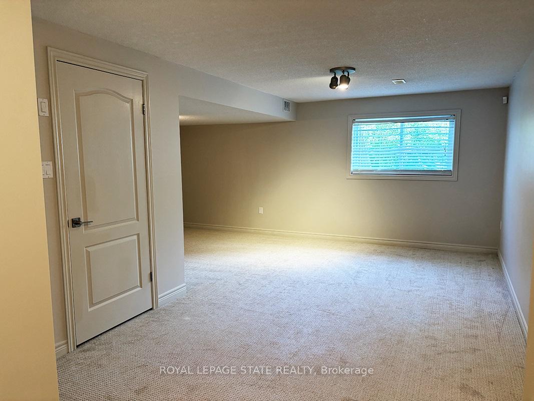 Photo 27 of Unit 16, 25 Ivybridge Drive, Hamilton, Lakeshore — HOMEH