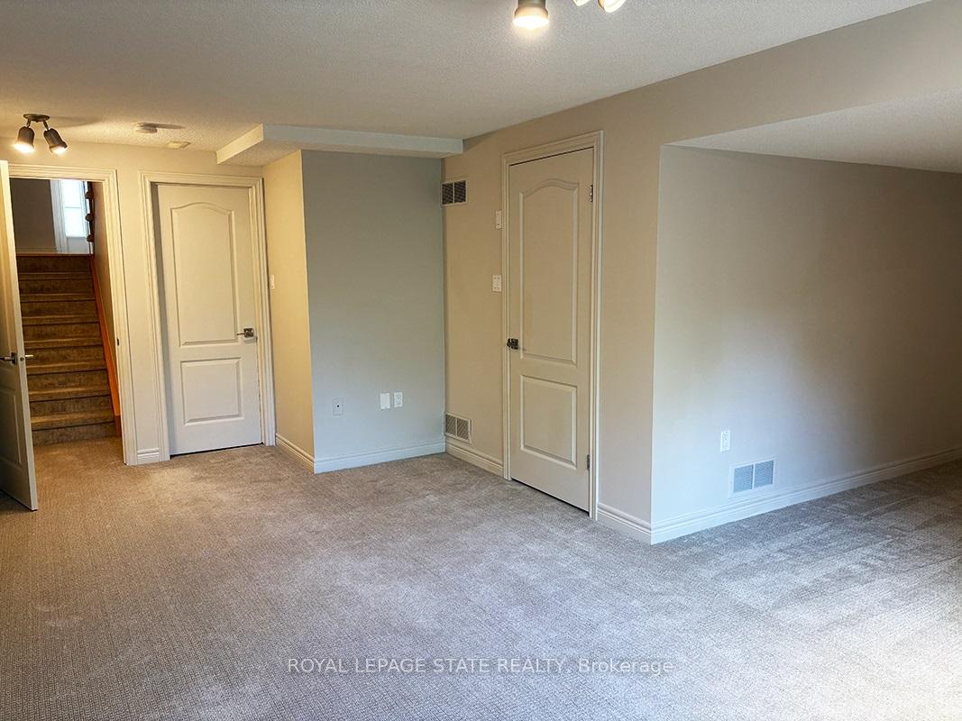 Photo 28 of Unit 16, 25 Ivybridge Drive, Hamilton, Lakeshore — HOMEH