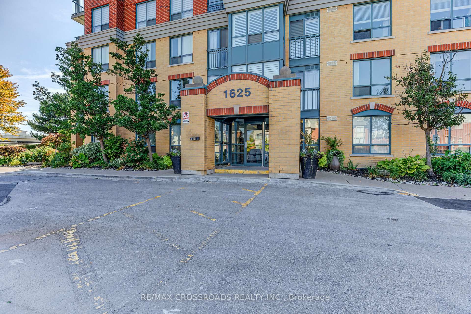 Photo 22 of Unit 1202, 1625 Pickering Parkway, Pickering, Village East — HOMEH