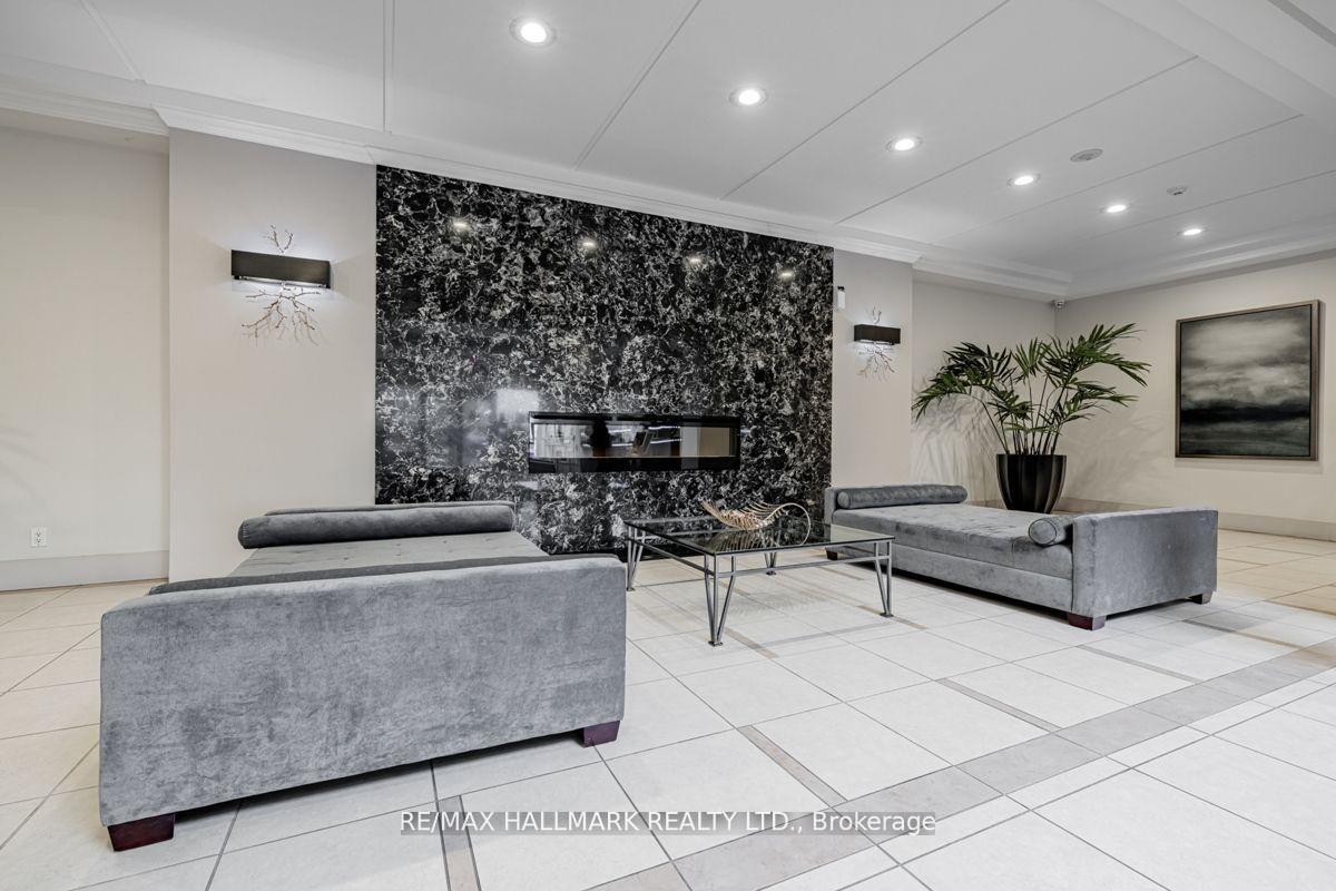 Photo 2 of Unit 717, 50 Disera Drive, Vaughan, Beverley Glen — HOMEH
