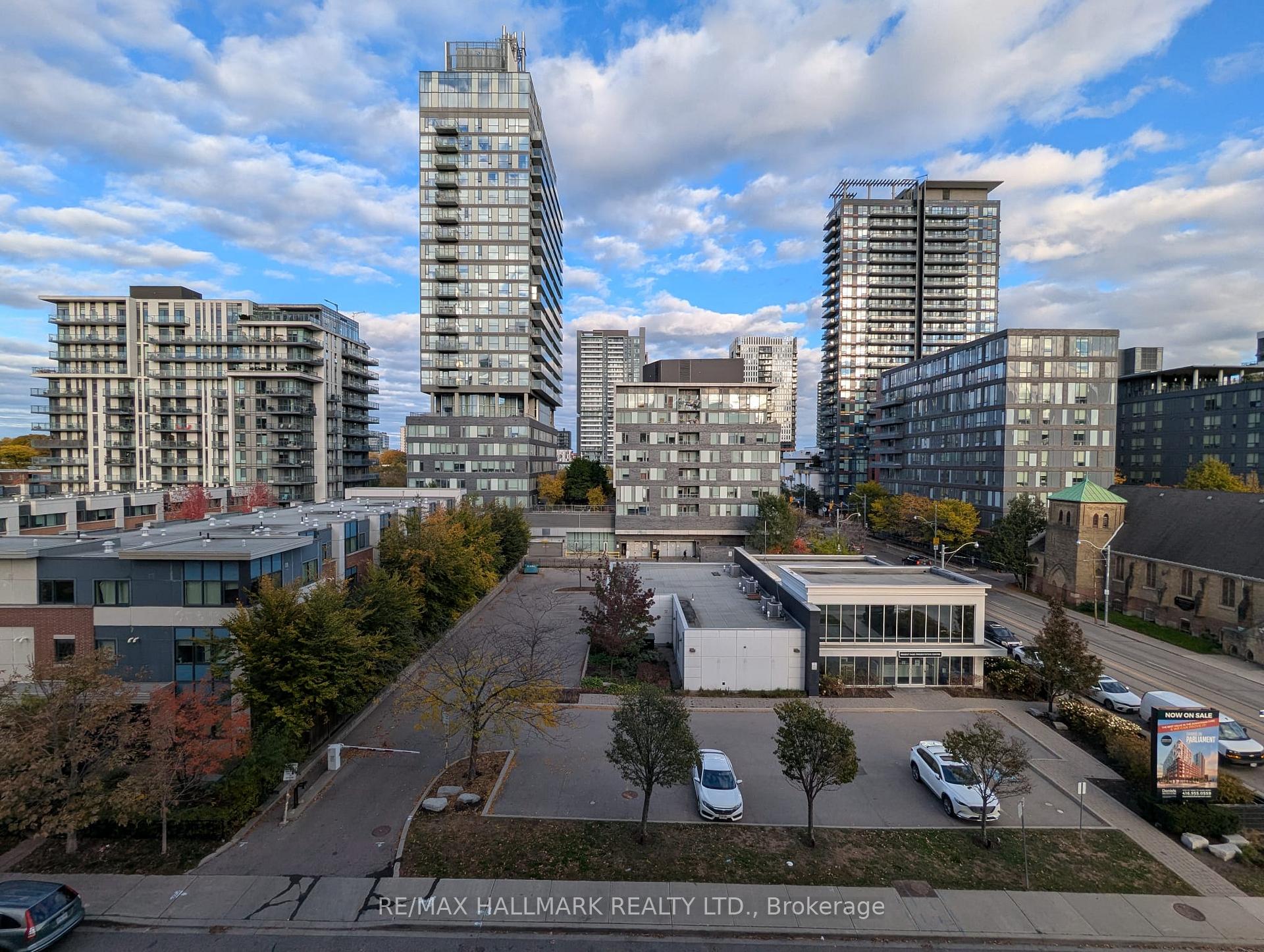 Front of Unit 519, 25 Cole Street