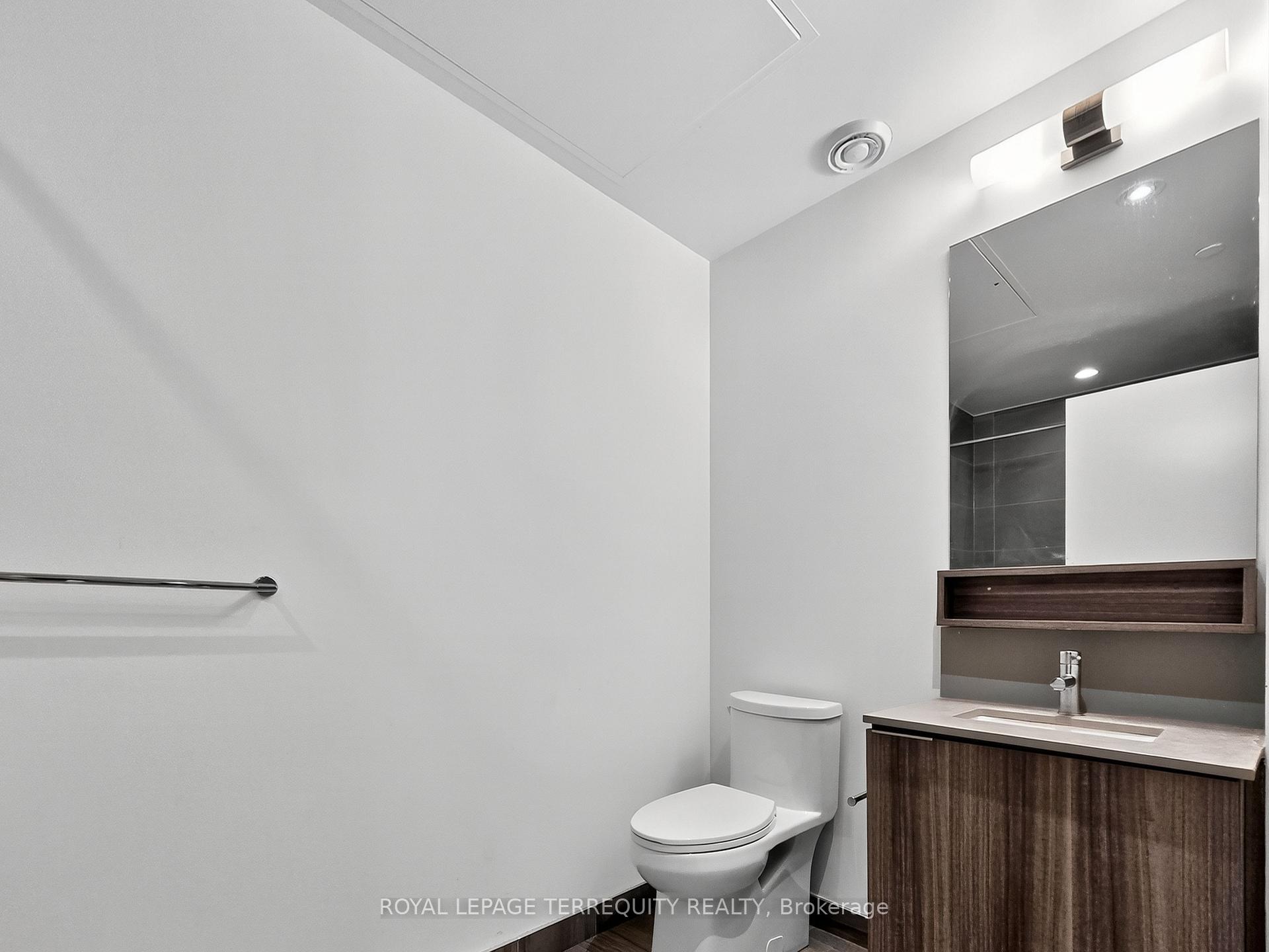Photo 3 of Unit 3711, 898 Portage Parkway, Vaughan, Vaughan Corporate Centre — HOMEH