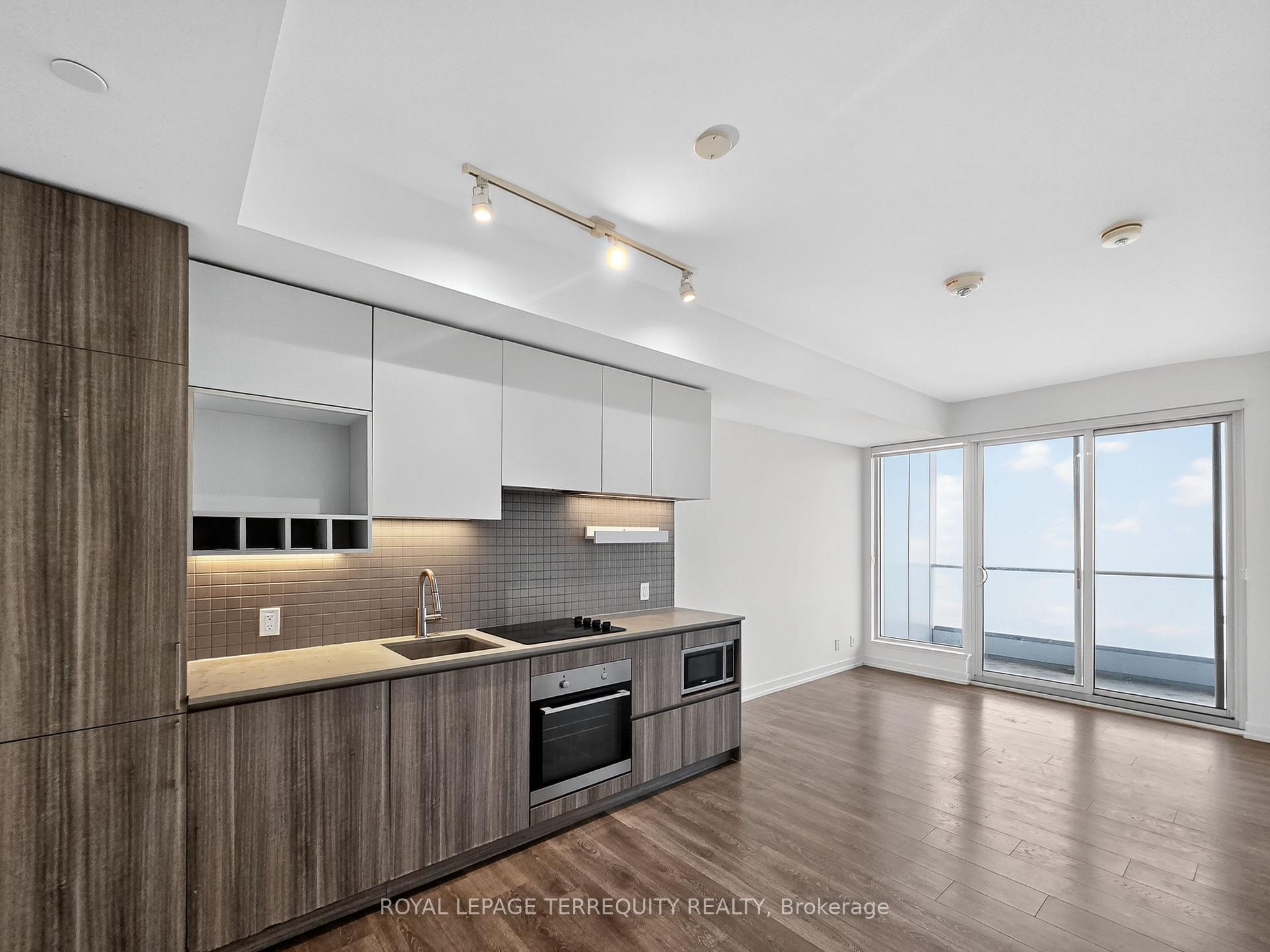 Photo 5 of Unit 3711, 898 Portage Parkway, Vaughan, Vaughan Corporate Centre — HOMEH