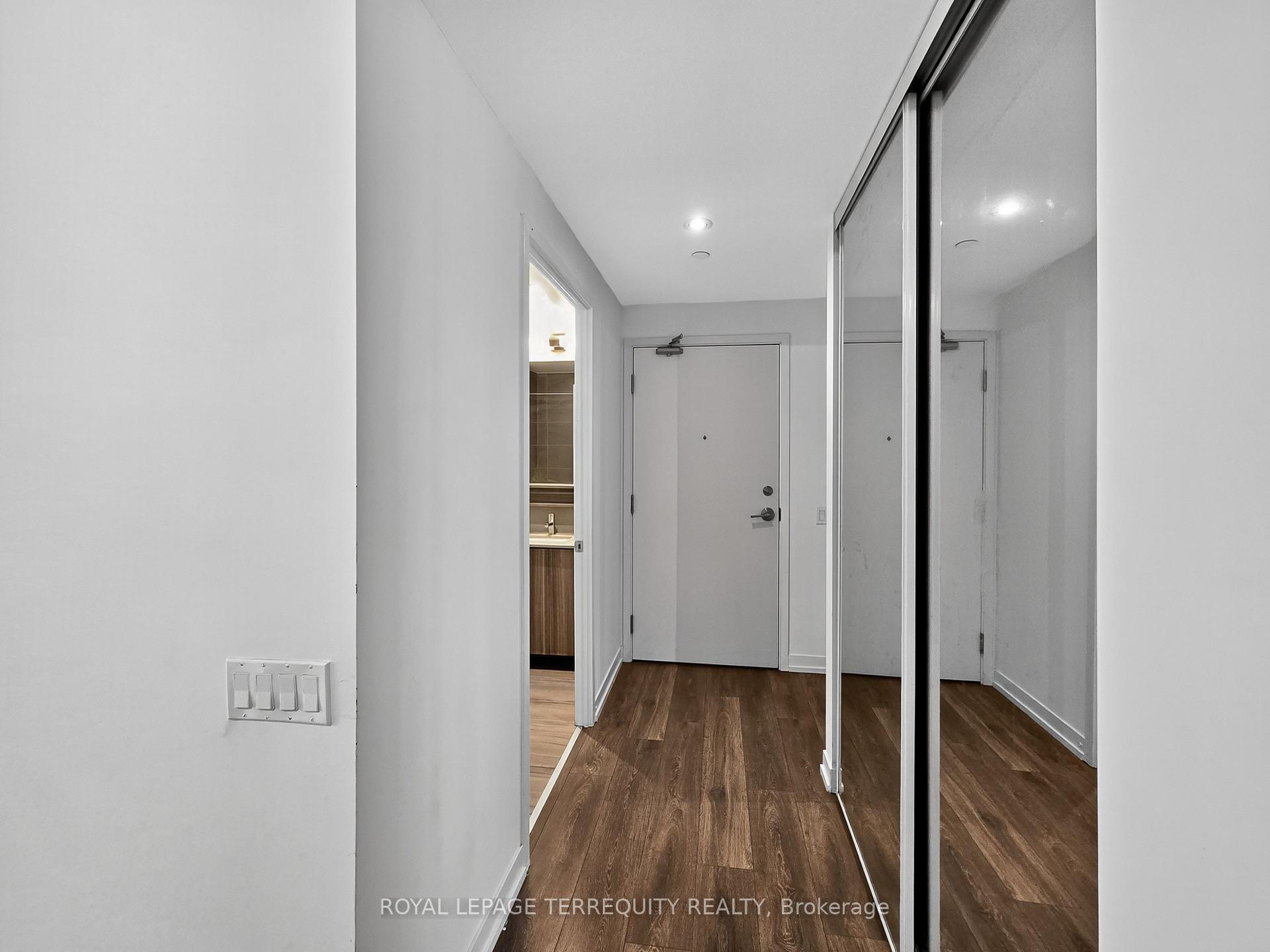 Photo 7 of Unit 3711, 898 Portage Parkway, Vaughan, Vaughan Corporate Centre — HOMEH