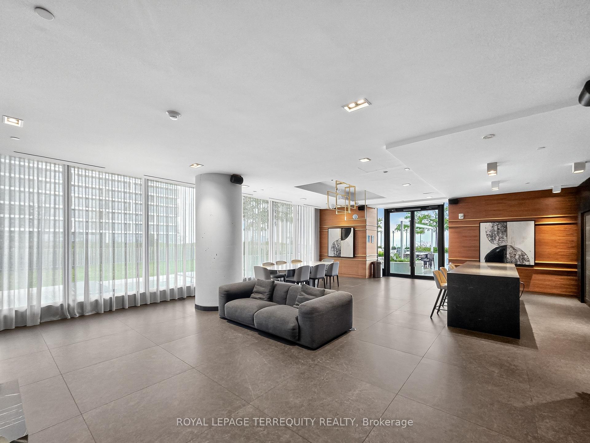Photo 12 of Unit 3711, 898 Portage Parkway, Vaughan, Vaughan Corporate Centre — HOMEH