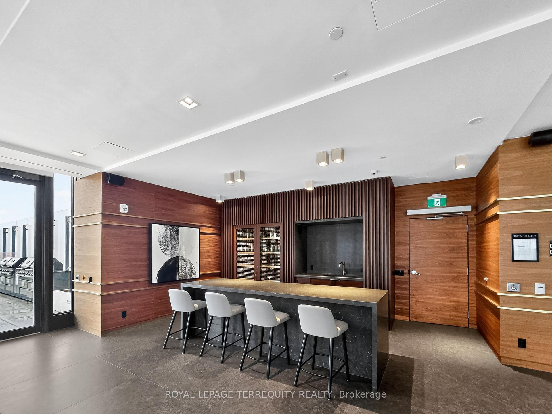 Photo 13 of Unit 3711, 898 Portage Parkway, Vaughan, Vaughan Corporate Centre — HOMEH