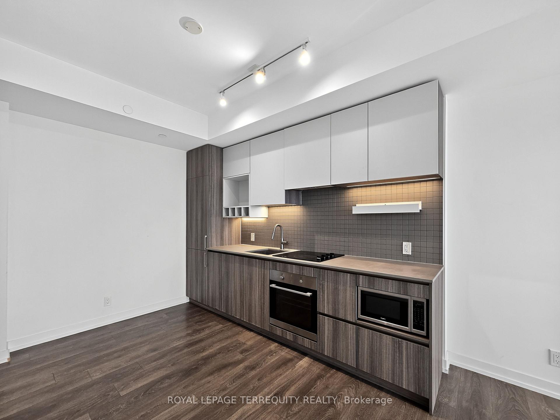 Photo 16 of Unit 3711, 898 Portage Parkway, Vaughan, Vaughan Corporate Centre — HOMEH