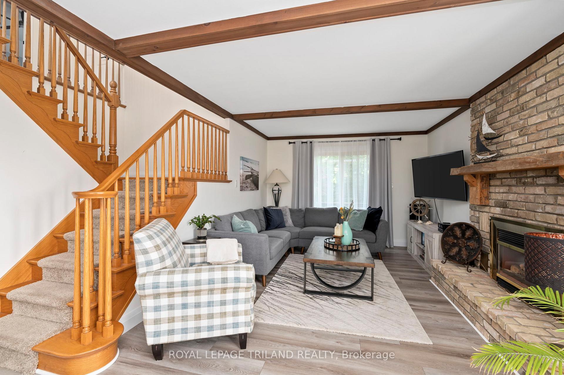 Photo 5 of 215 Kitchener Avenue, Central Elgin, Rural Central Elgin — HOMEH