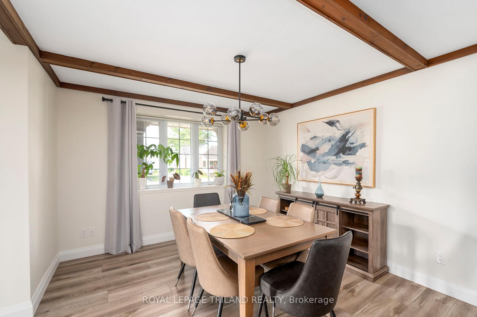 Photo 10 of 215 Kitchener Avenue, Central Elgin, Rural Central Elgin — HOMEH