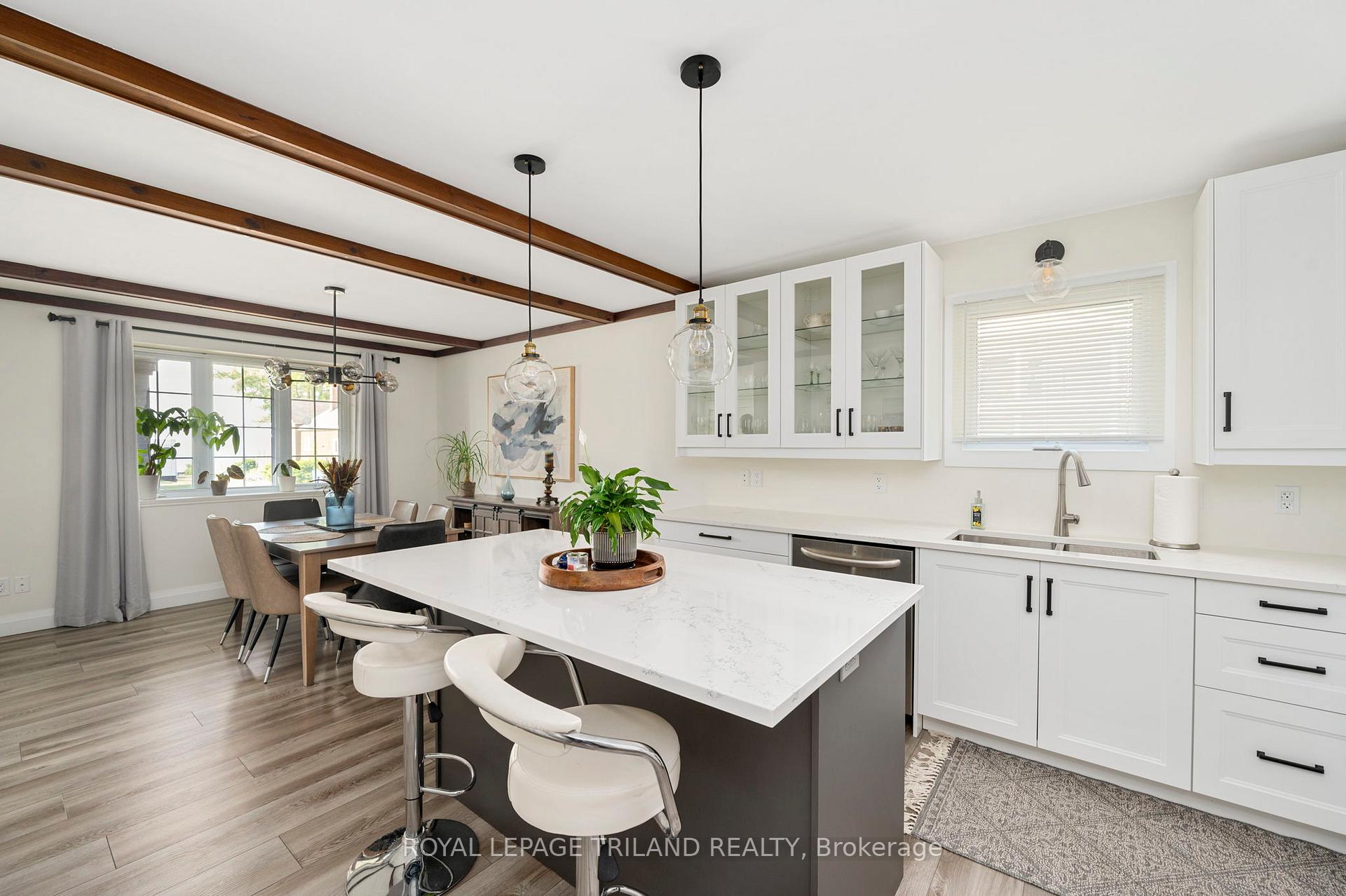 Photo 15 of 215 Kitchener Avenue, Central Elgin, Rural Central Elgin — HOMEH