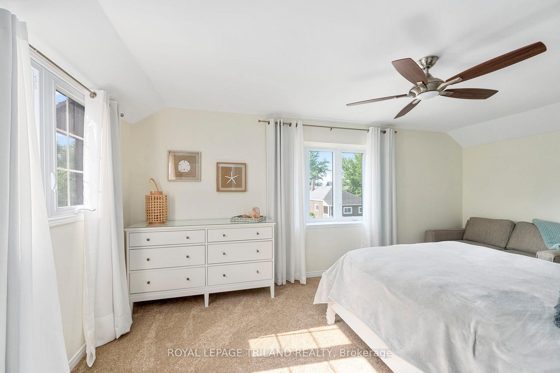 Photo 19 of 215 Kitchener Avenue, Central Elgin, Rural Central Elgin — HOMEH
