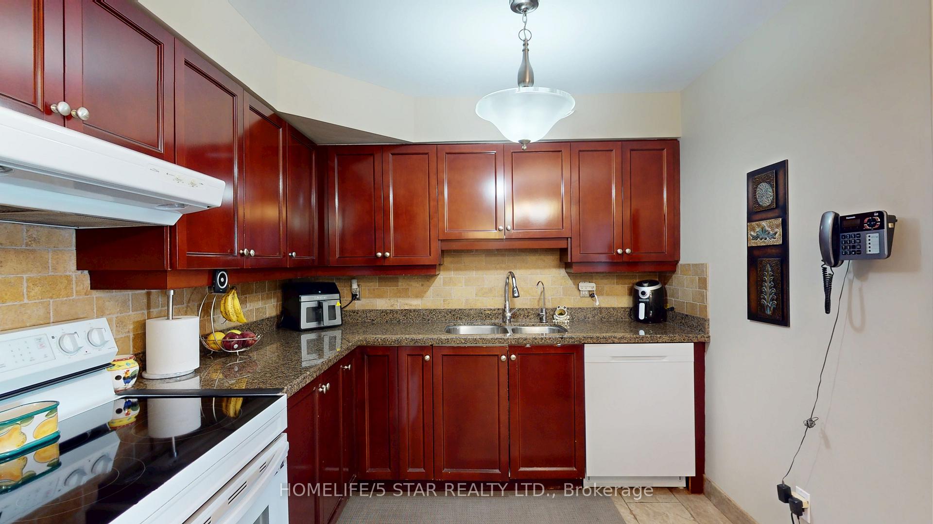 Photo 6 of Unit Unit 607, 7373 Martin Grove Road, Vaughan, Vaughan Grove — HOMEH