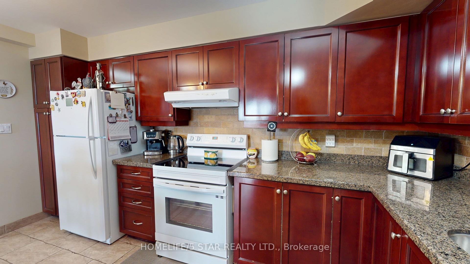 Photo 7 of Unit Unit 607, 7373 Martin Grove Road, Vaughan, Vaughan Grove — HOMEH
