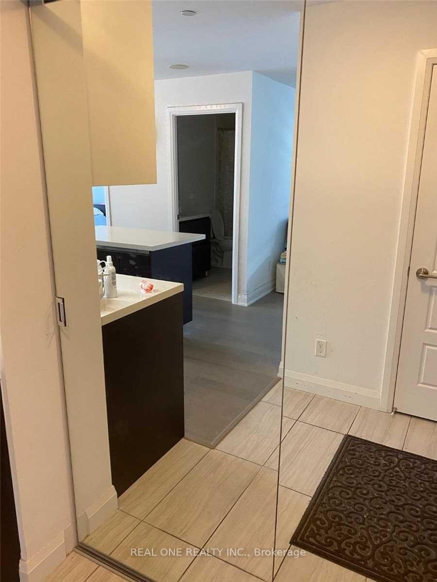 Photo 7 of Unit 706, 15 Water Walk Drive, Markham, Unionville — HOMEH