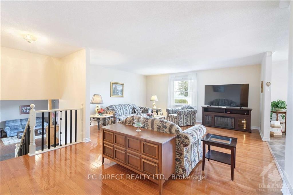 Photo 5 of 1702 County Road 2, Edwardsburgh/Cardinal, Edwardsburgh/Cardinal Twp — HOMEH
