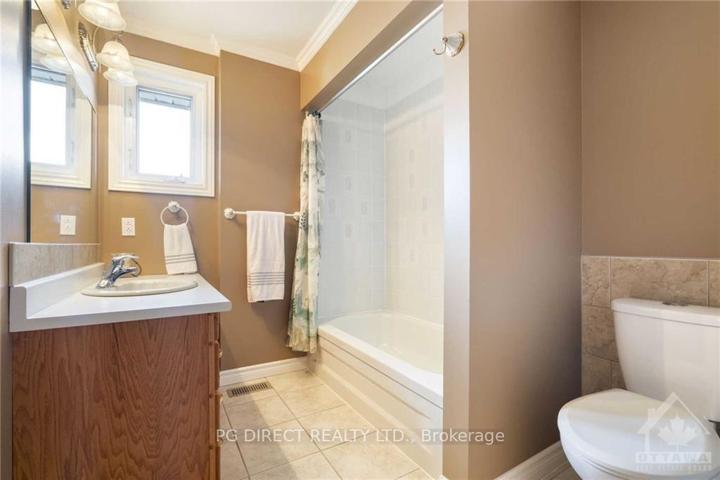 Photo 8 of 1702 County Road 2, Edwardsburgh/Cardinal, Edwardsburgh/Cardinal Twp — HOMEH