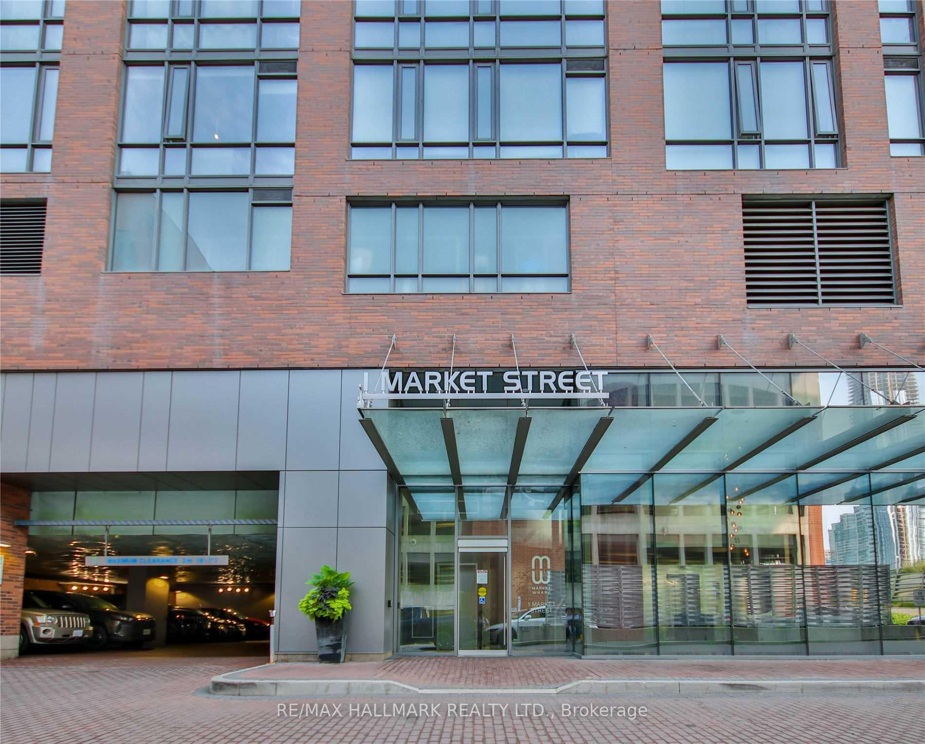 Photo 2 of Unit 418, 1 Market Street, Toronto, Waterfront Communities — HOMEH