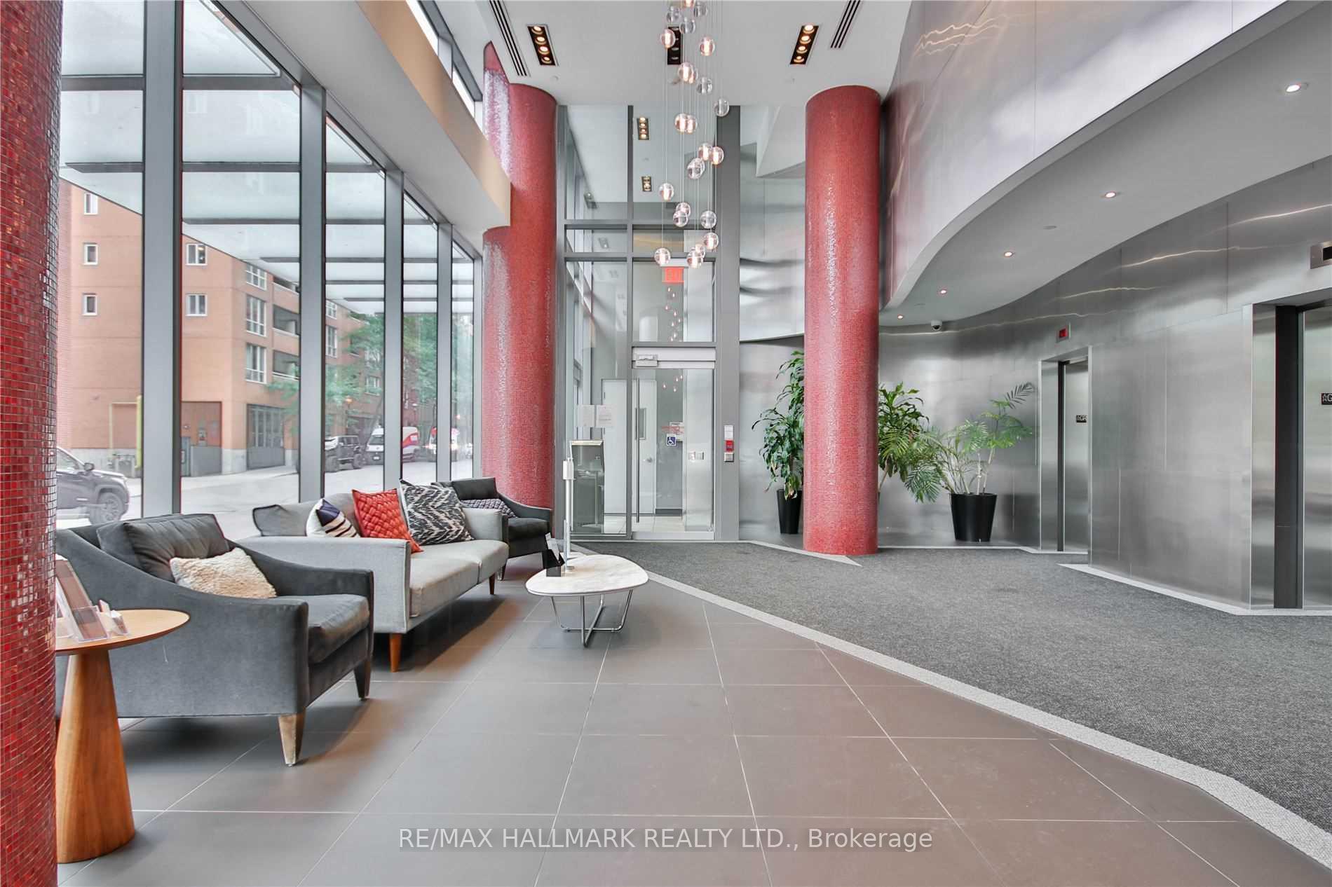 Photo 3 of Unit 418, 1 Market Street, Toronto, Waterfront Communities — HOMEH
