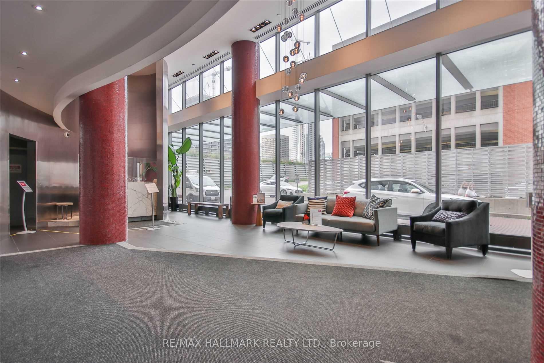 Photo 4 of Unit 418, 1 Market Street, Toronto, Waterfront Communities — HOMEH