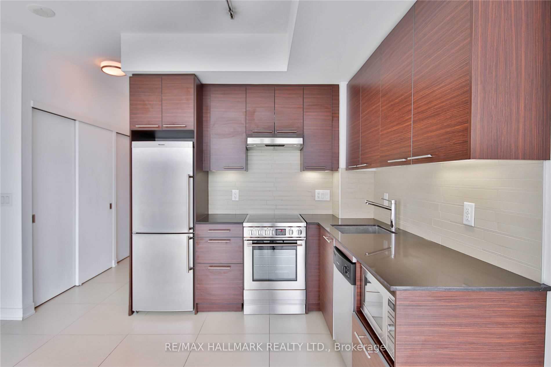 Photo 10 of Unit 418, 1 Market Street, Toronto, Waterfront Communities — HOMEH
