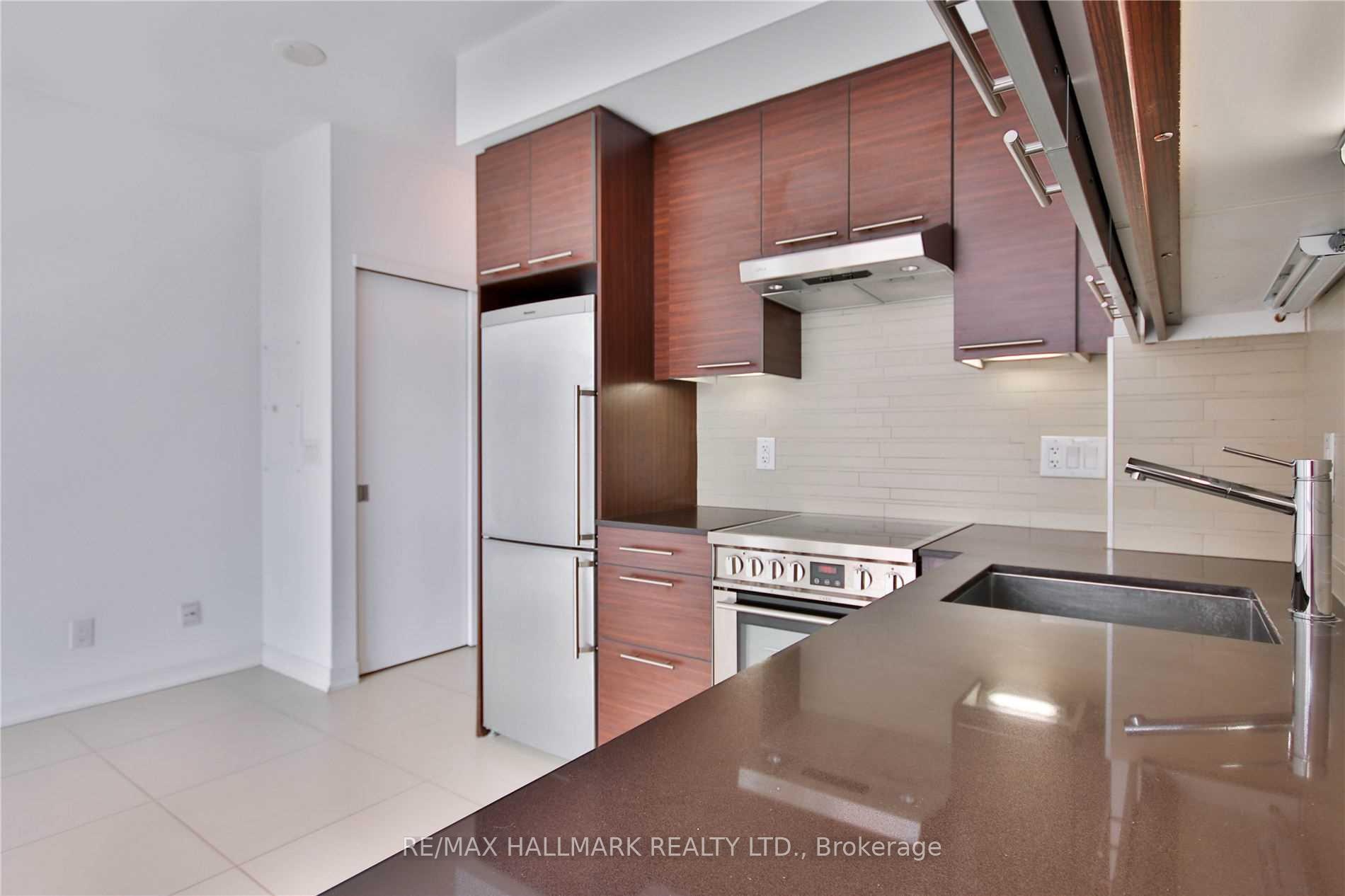 Photo 11 of Unit 418, 1 Market Street, Toronto, Waterfront Communities — HOMEH