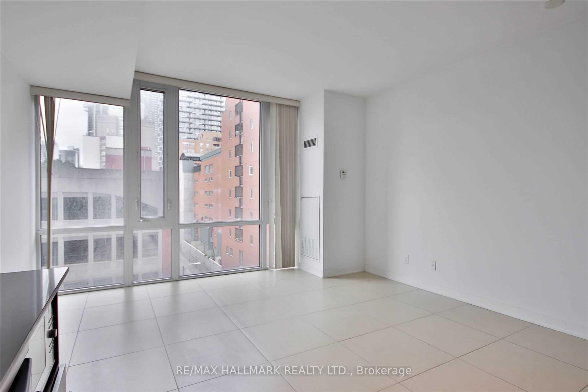 Photo 16 of Unit 418, 1 Market Street, Toronto, Waterfront Communities — HOMEH