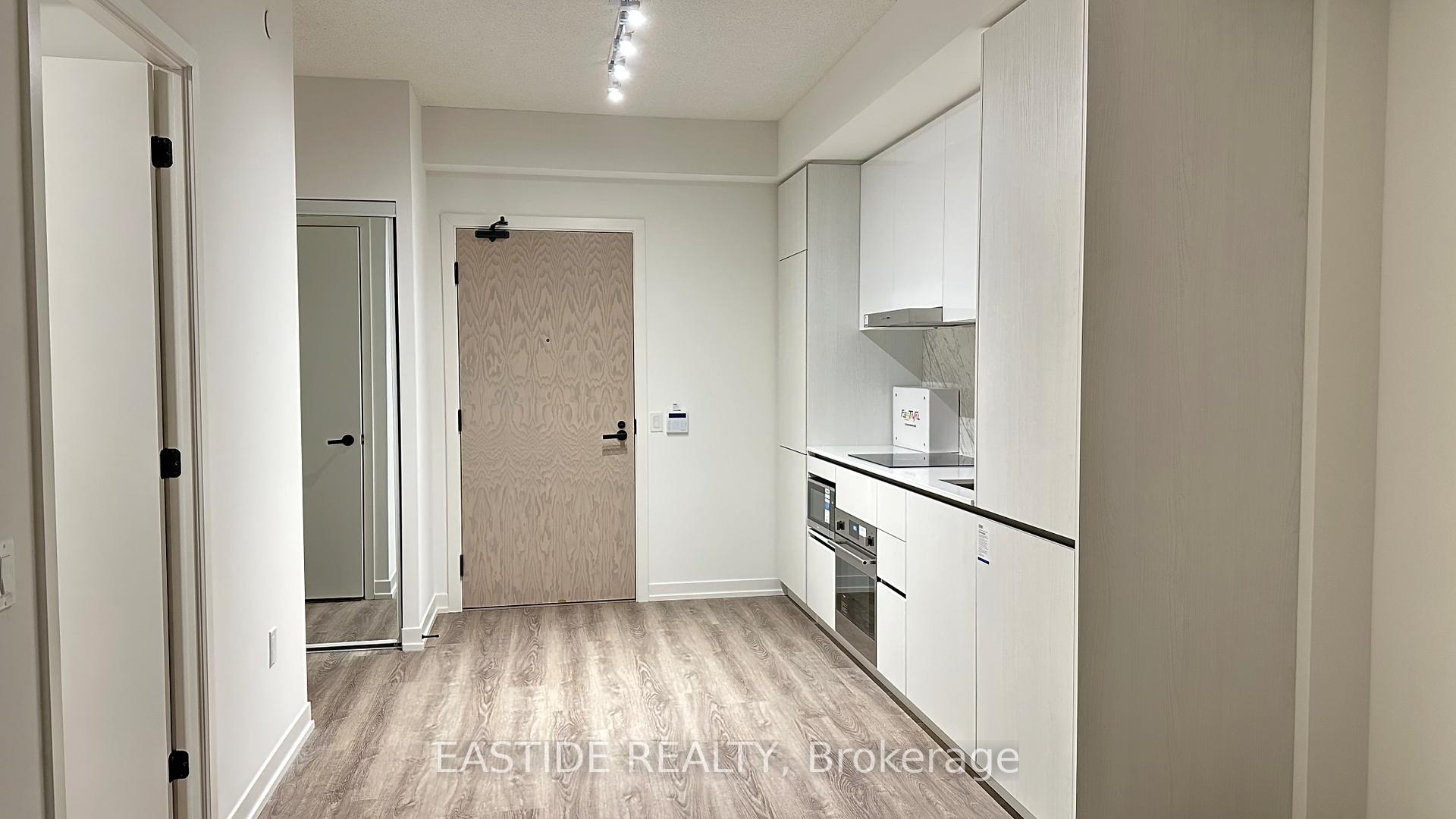 Photo 2 of Unit 1705, 8 Interchange Way, Vaughan, Vaughan Corporate Centre — HOMEH