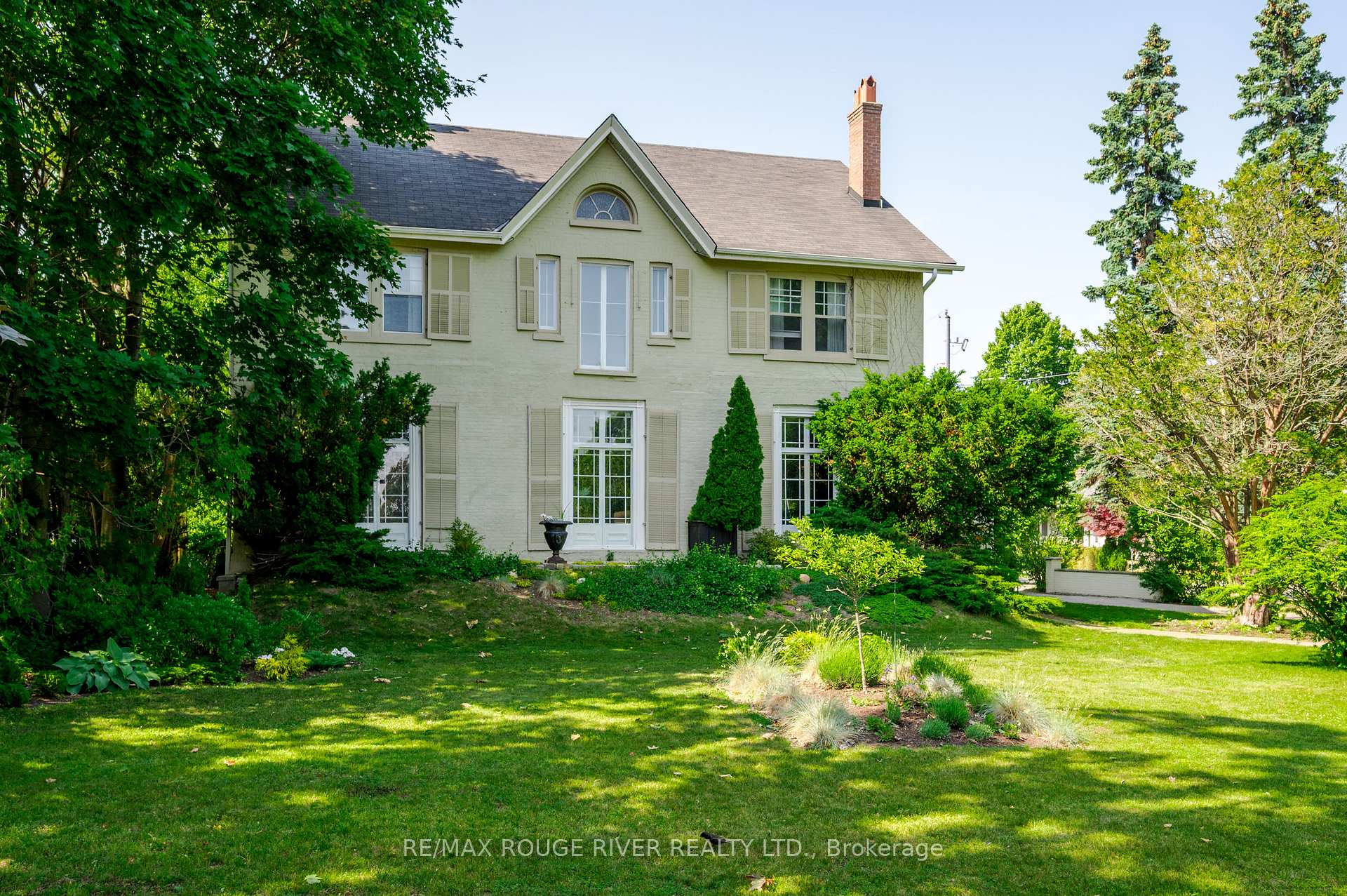 Photo 2 of 230 King Street W, Cobourg — HOMEH