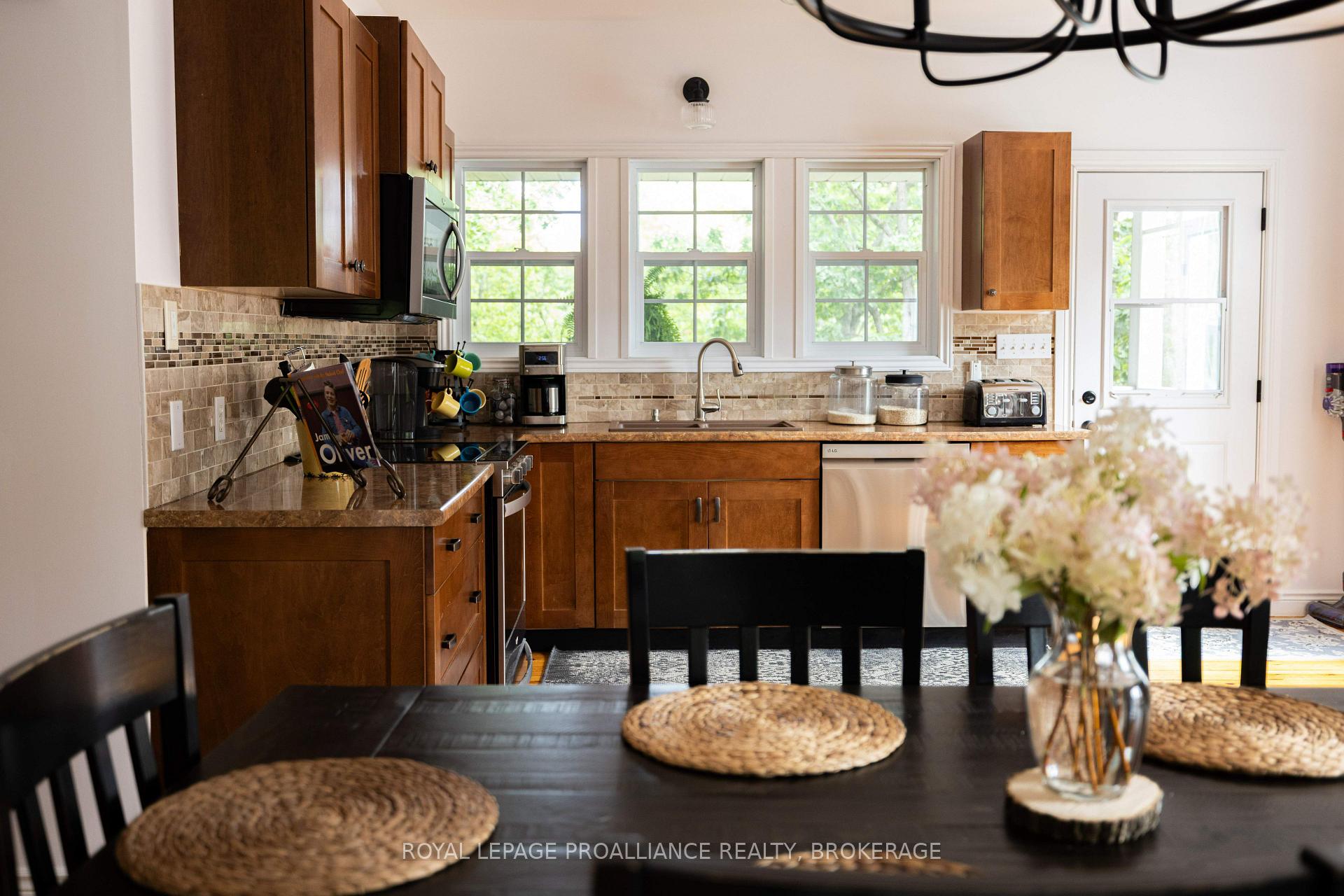 Photo 19 of 1208 Warrington Road, Frontenac, Frontenac Centre — HOMEH