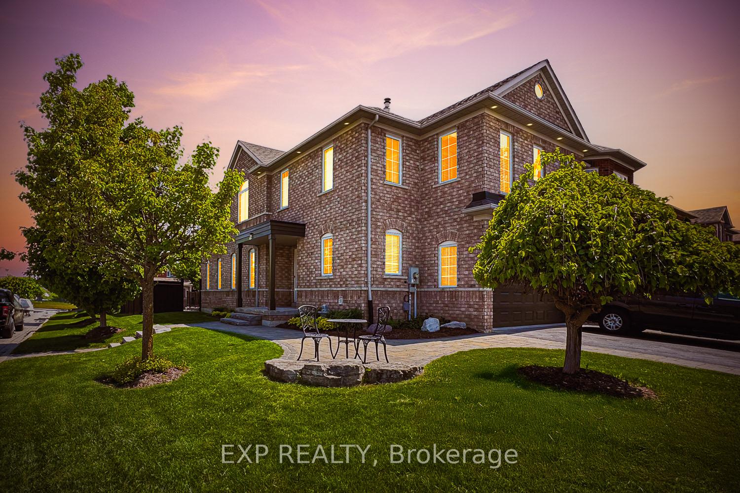 Photo 1 of 46 Emily Carr Crescent, Caledon, Bolton West — HOMEH