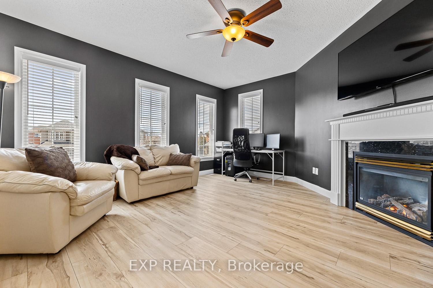 Photo 38 of 46 Emily Carr Crescent, Caledon, Bolton West — HOMEH