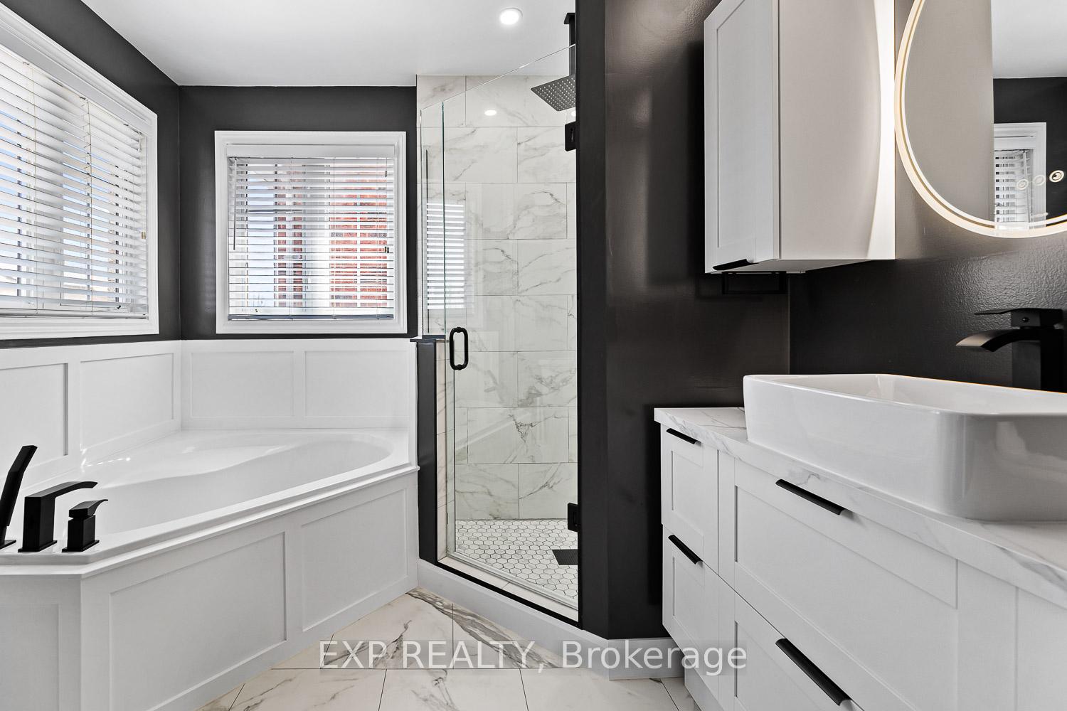 Photo 9 of 46 Emily Carr Crescent, Caledon, Bolton West — HOMEH