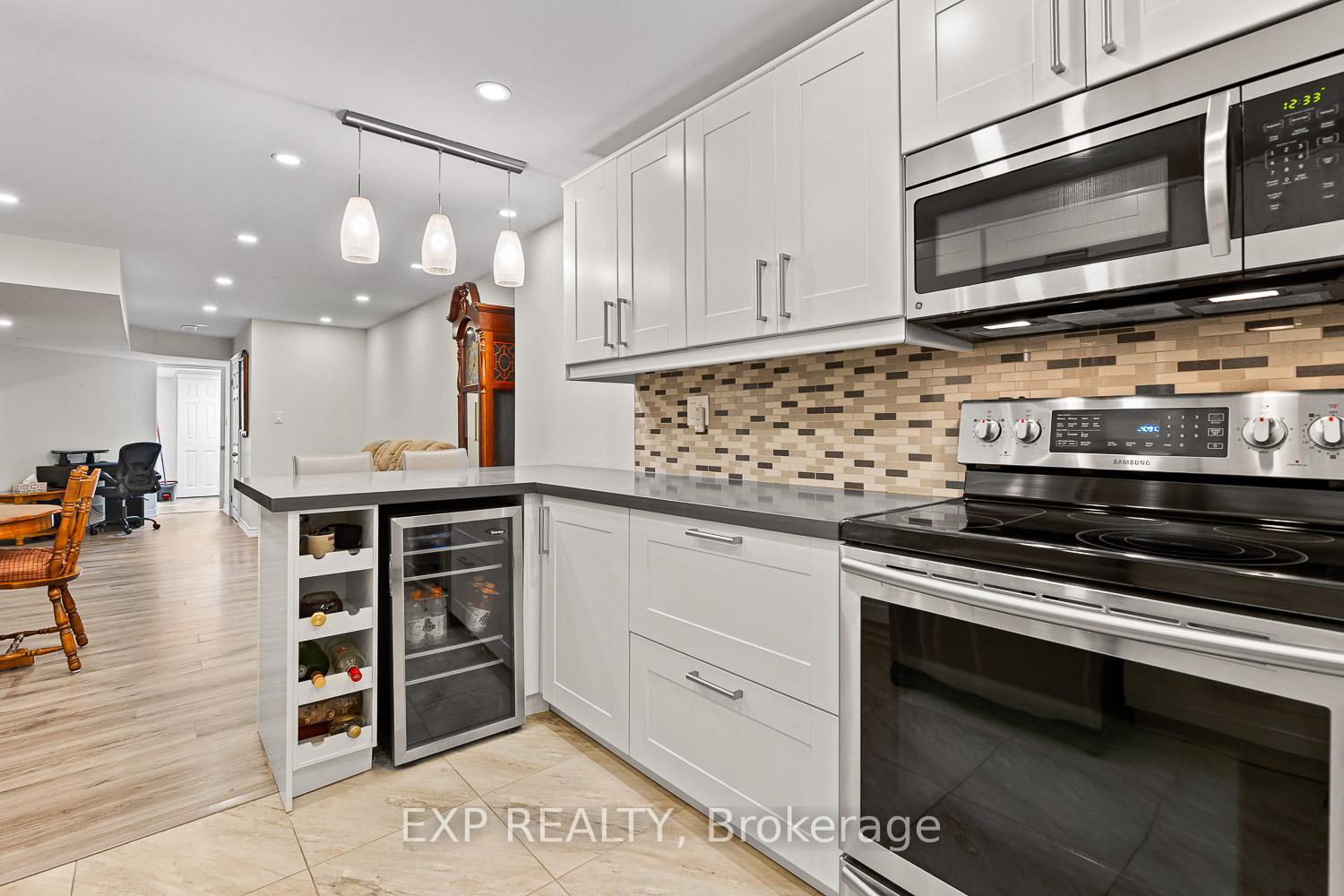 Photo 39 of 46 Emily Carr Crescent, Caledon, Bolton West — HOMEH