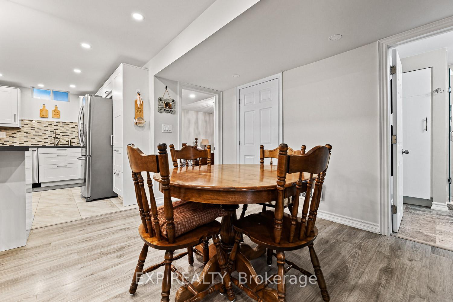 Photo 13 of 46 Emily Carr Crescent, Caledon, Bolton West — HOMEH