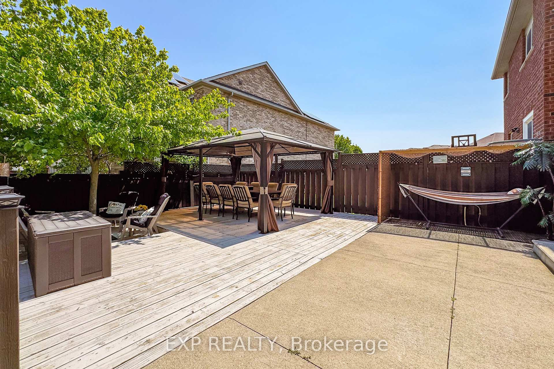 Photo 31 of 46 Emily Carr Crescent, Caledon, Bolton West — HOMEH