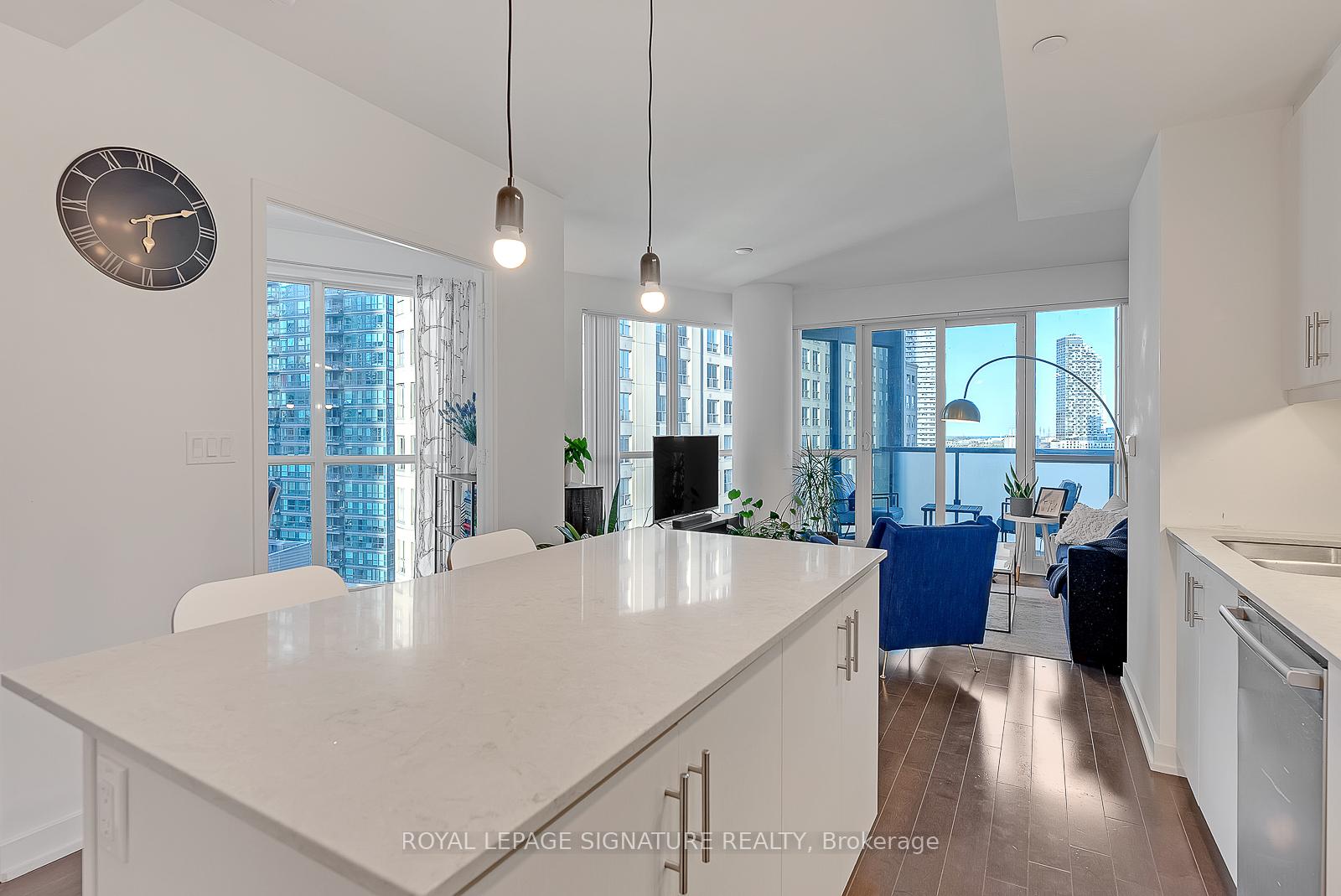 Photo 7 of Unit 1306, 1 The Esplanade, Toronto, Waterfront Communities — HOMEH