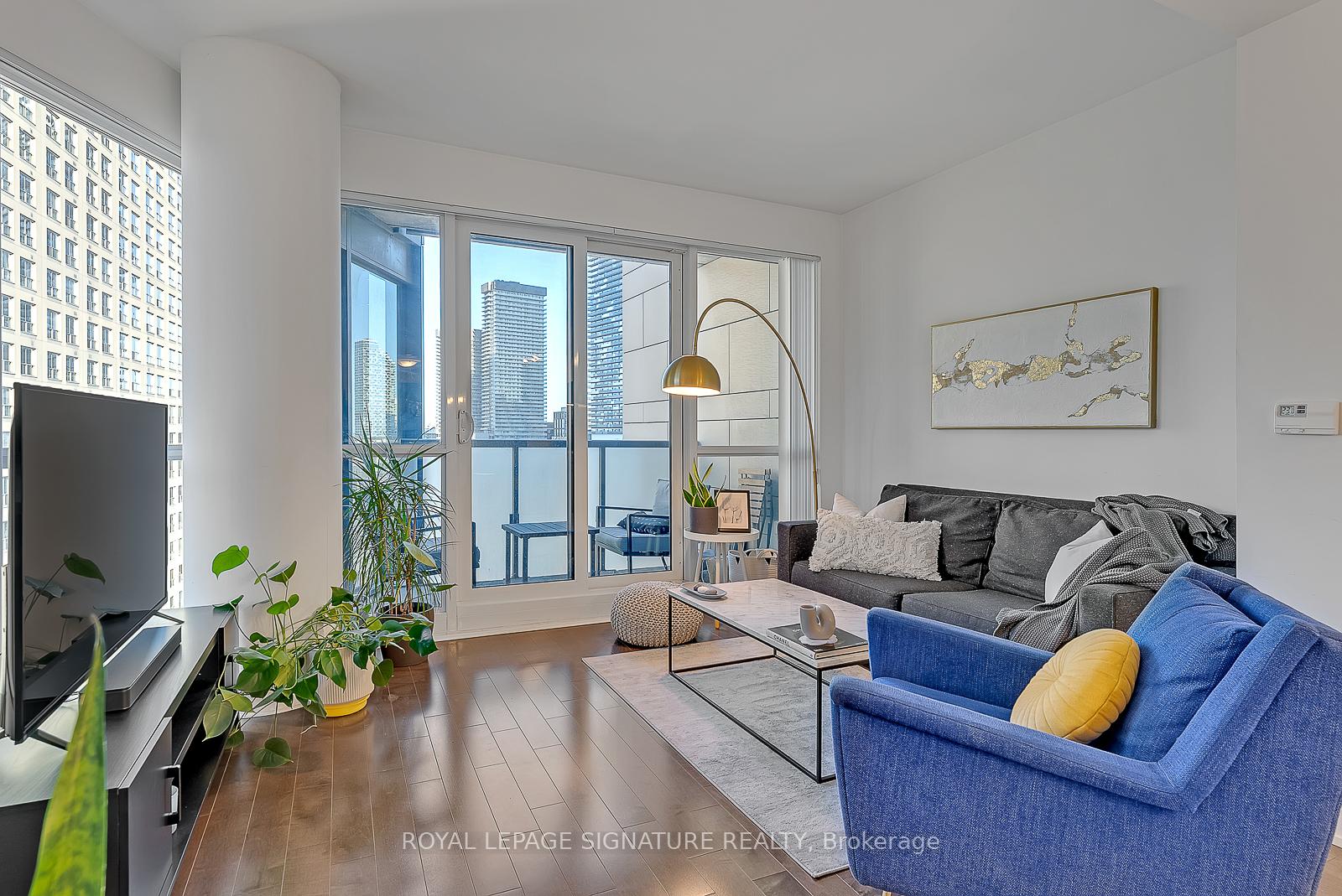 Photo 11 of Unit 1306, 1 The Esplanade, Toronto, Waterfront Communities — HOMEH