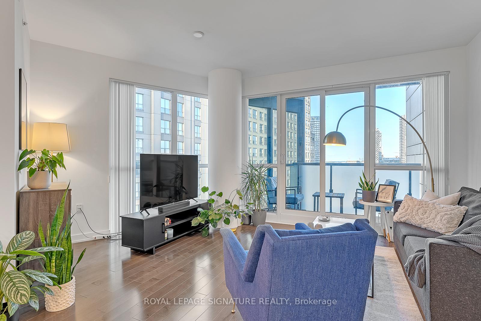 Photo 16 of Unit 1306, 1 The Esplanade, Toronto, Waterfront Communities — HOMEH