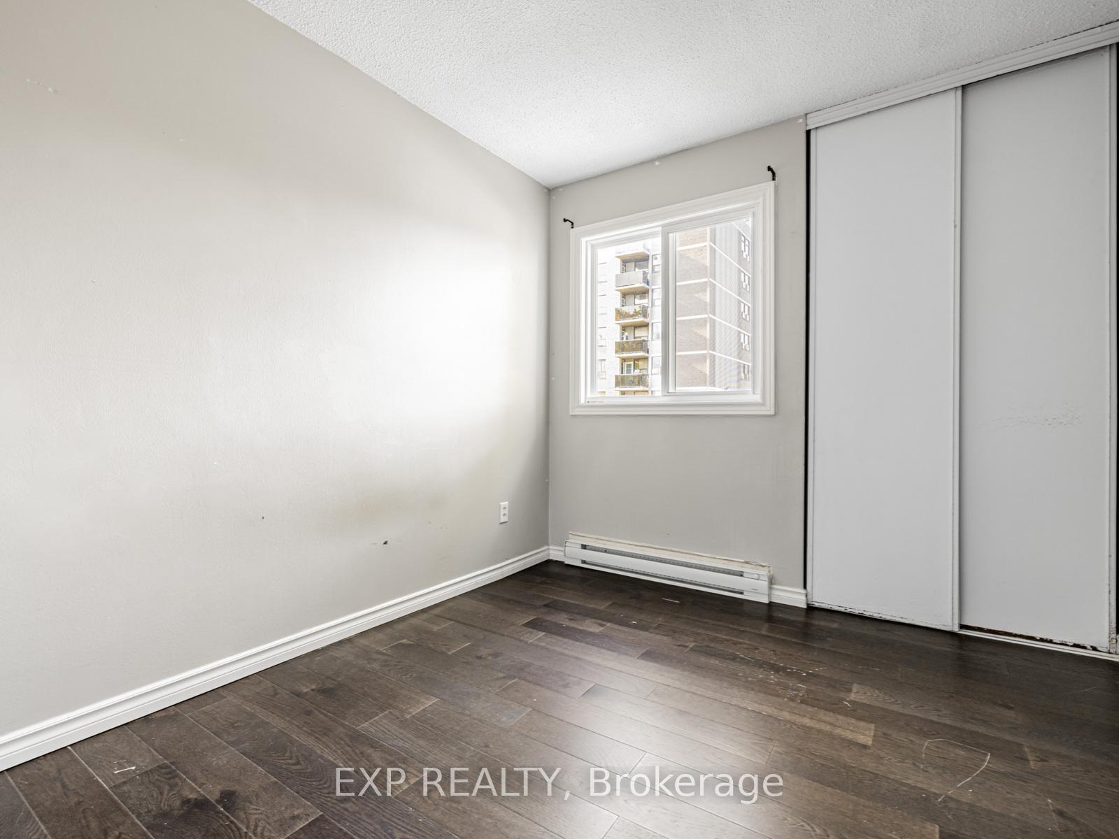 Photo 19 of 161 Milestone Crescent, Aurora, Aurora Village — HOMEH