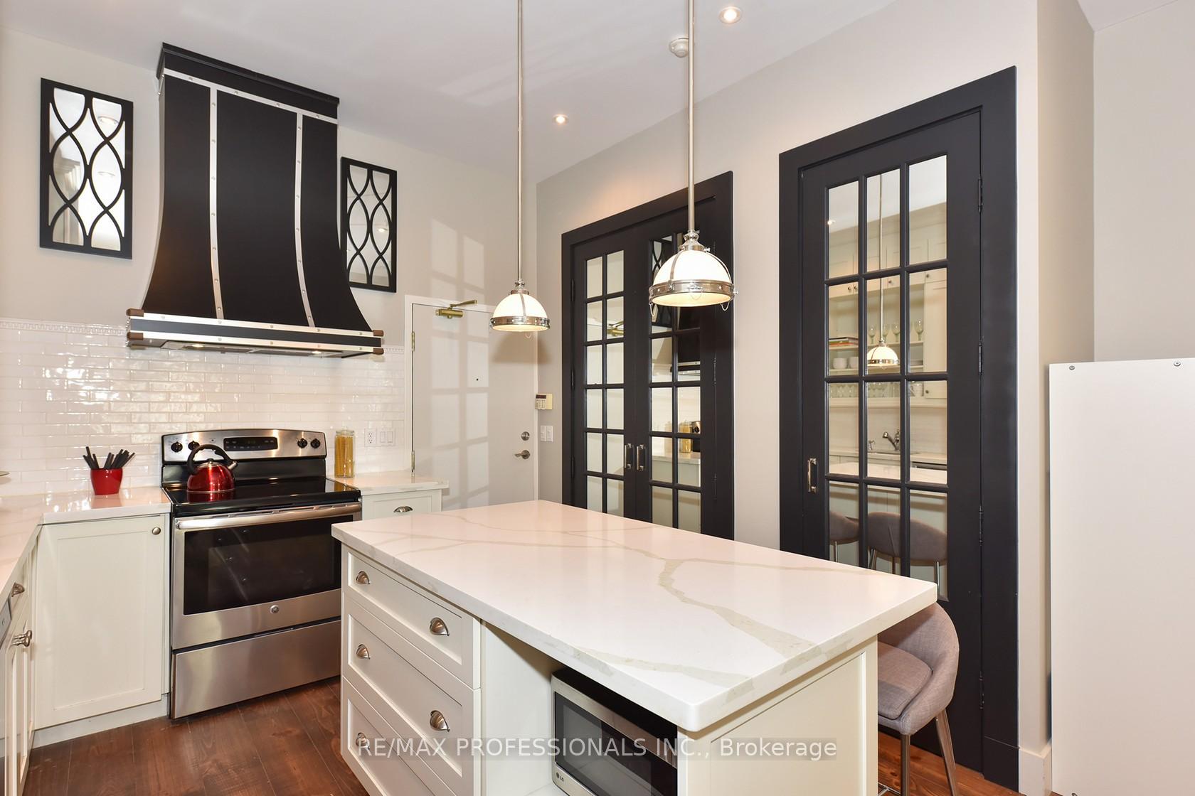 Photo 4 of Unit 101, 30 Hayden Street, Toronto, Church-Yonge Corridor — HOMEH