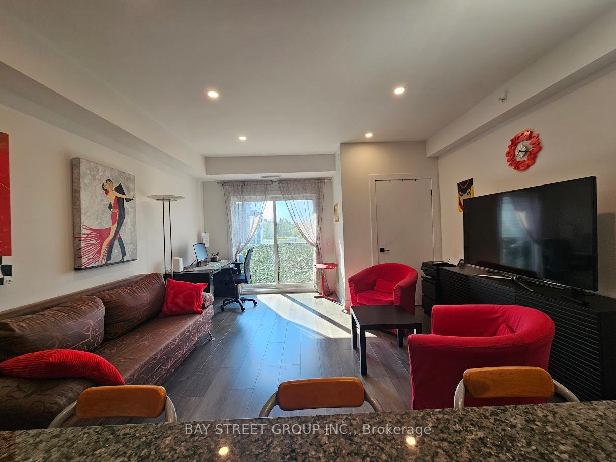 Photo 8 of Unit 504, 8 Culinary Lane, Barrie, Rural Barrie Southeast — HOMEH
