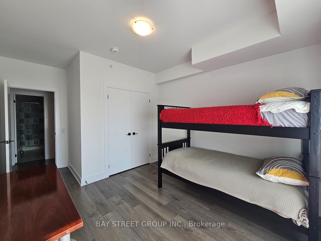 Photo 11 of Unit 504, 8 Culinary Lane, Barrie, Rural Barrie Southeast — HOMEH