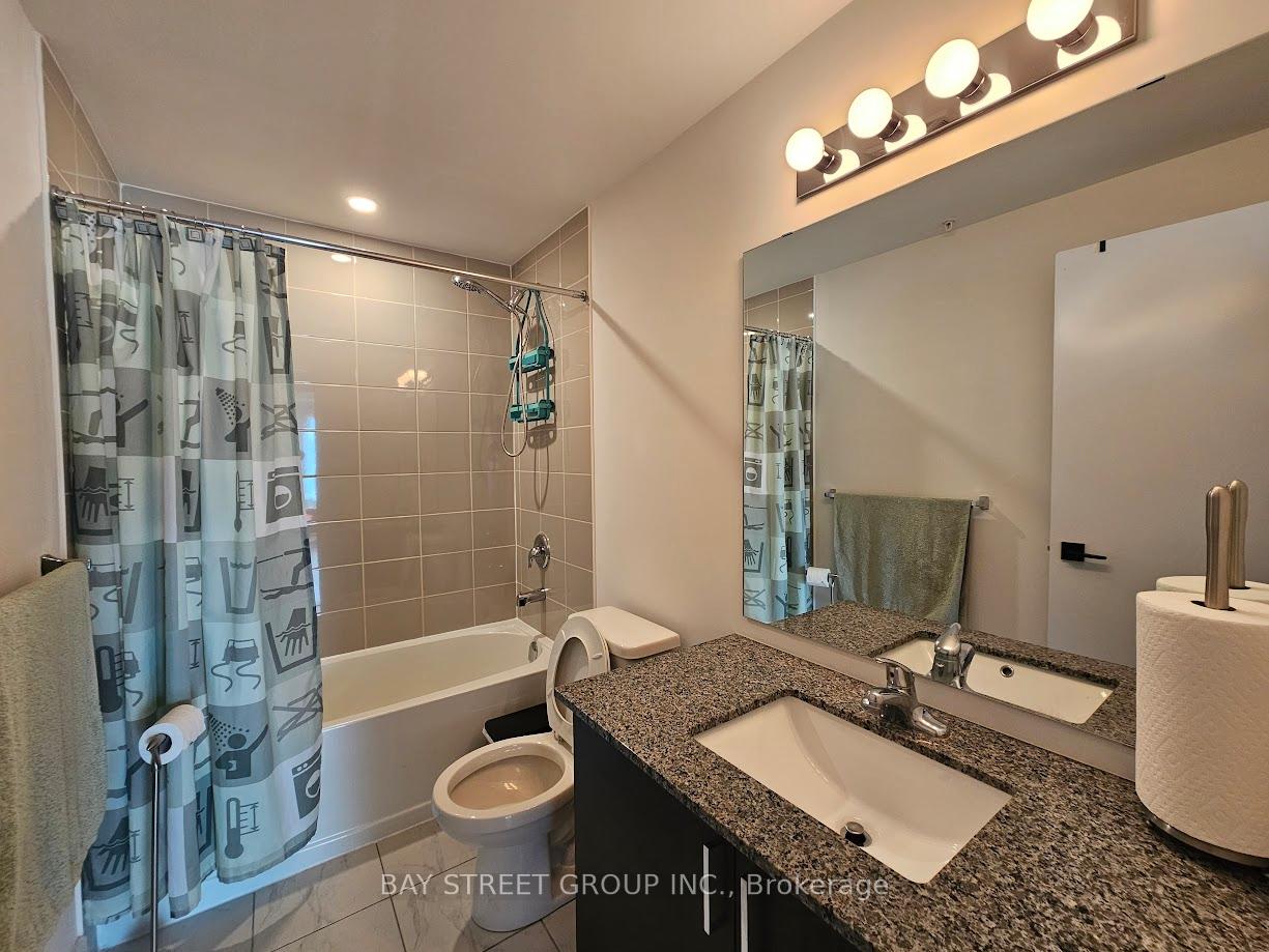 Photo 12 of Unit 504, 8 Culinary Lane, Barrie, Rural Barrie Southeast — HOMEH