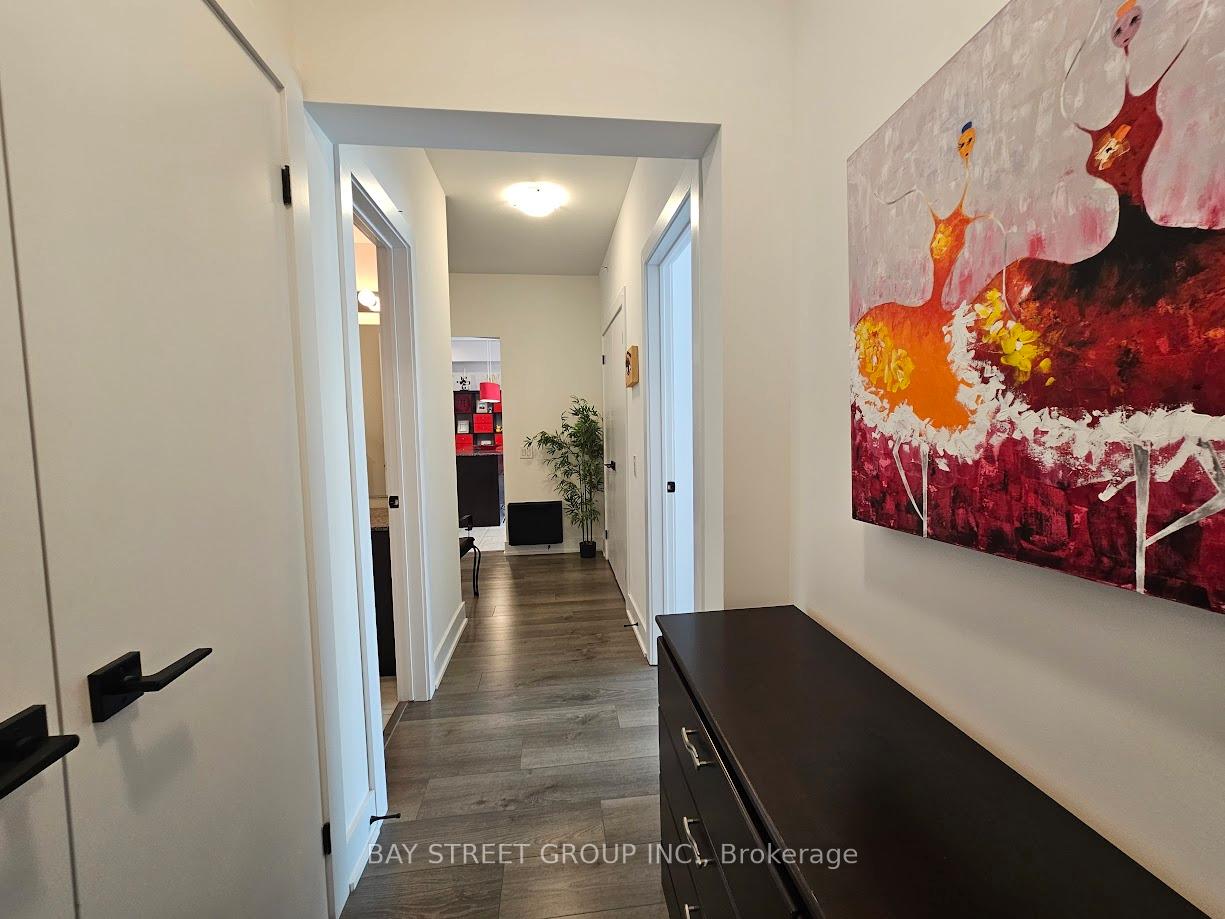 Photo 17 of Unit 504, 8 Culinary Lane, Barrie, Rural Barrie Southeast — HOMEH