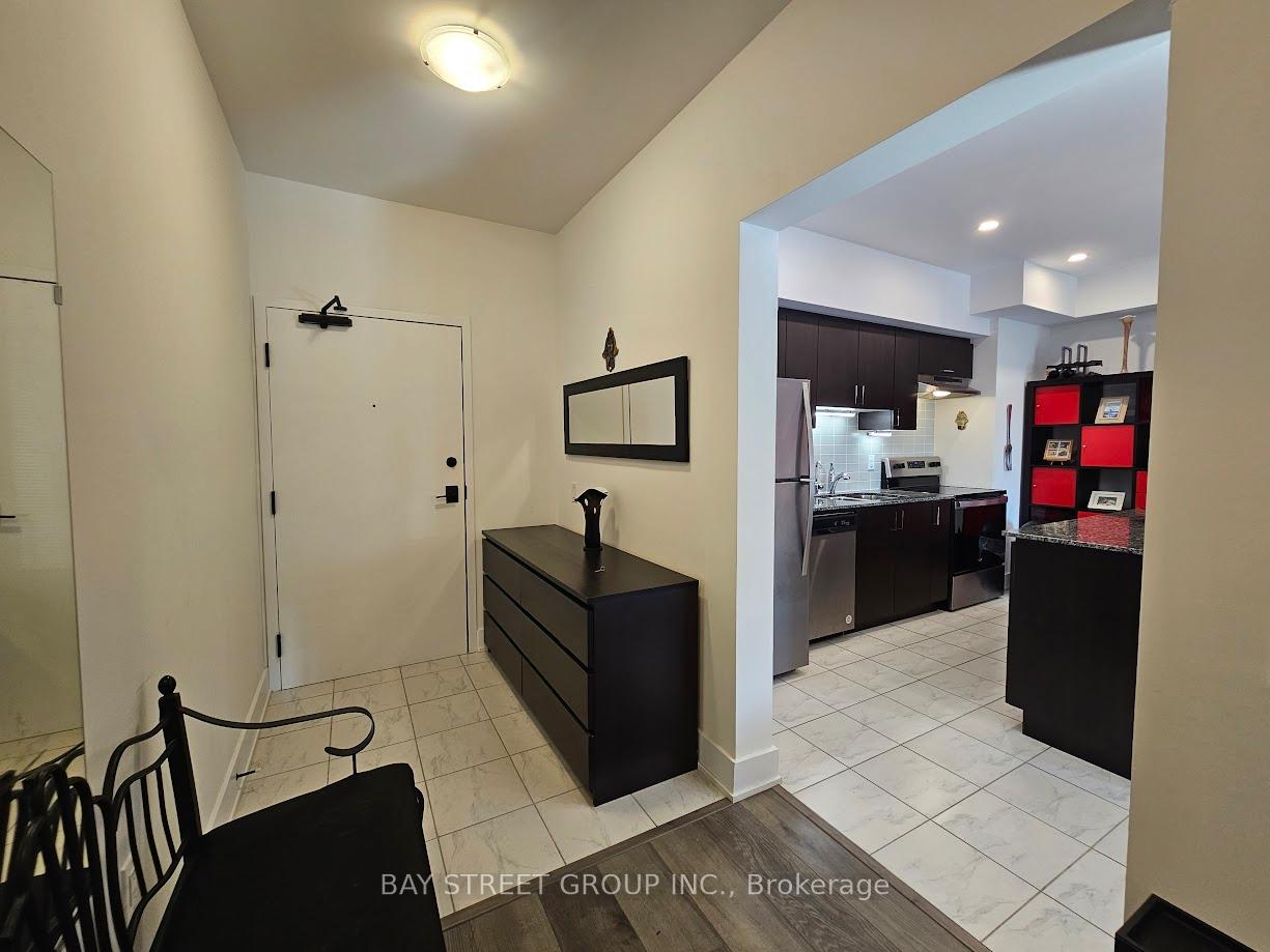 Photo 19 of Unit 504, 8 Culinary Lane, Barrie, Rural Barrie Southeast — HOMEH