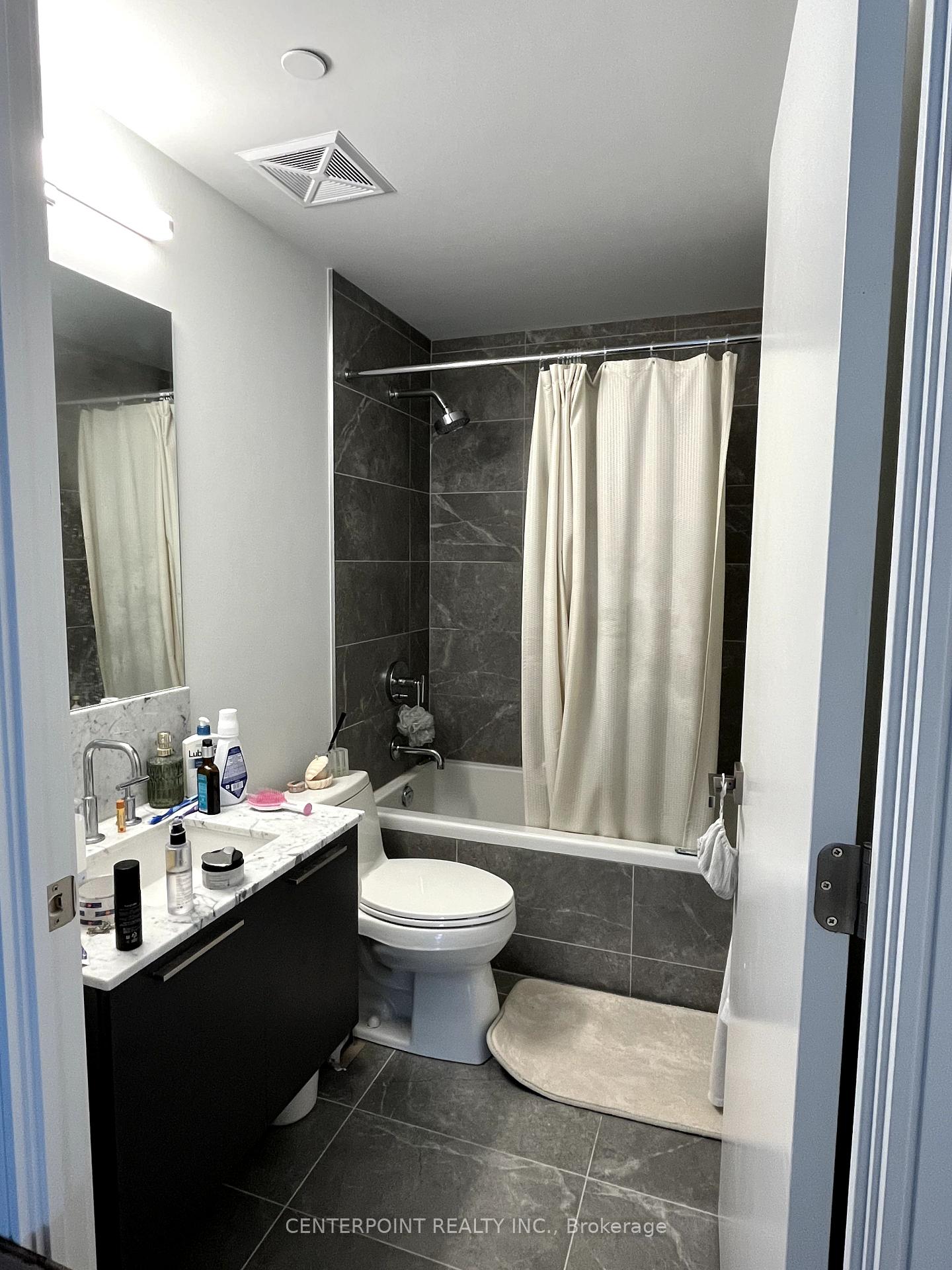 Photo 2 of Unit 1517, 3 Gloucester Street, Toronto, Church-Yonge Corridor — HOMEH