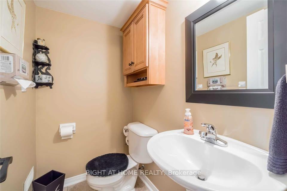 Photo 16 of Unit 19, 460 Woodmount Drive, Oshawa, Samac — HOMEH