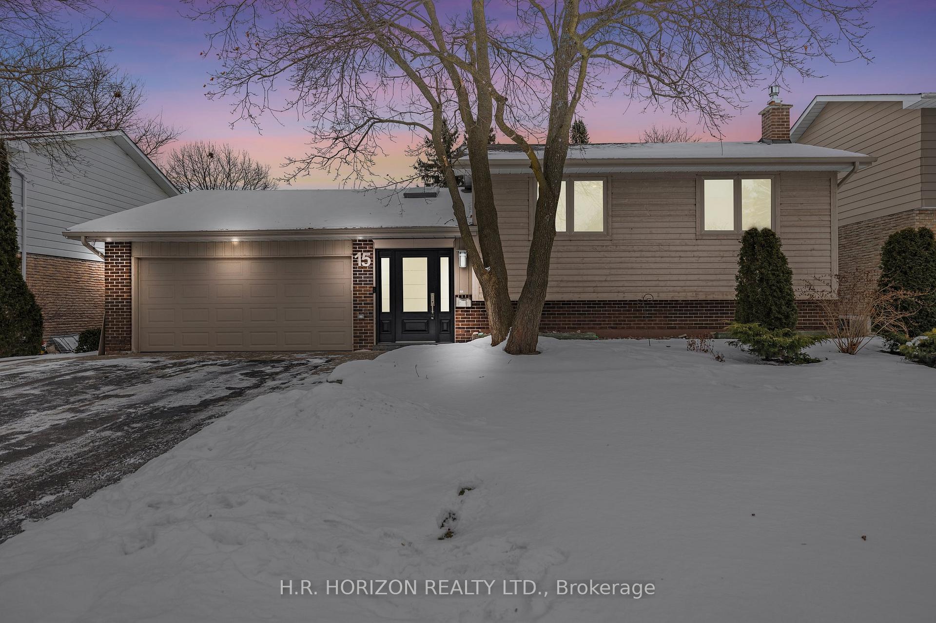 Photo 1 of 15 Glenview Drive, Aurora, Aurora Highlands — HOMEH